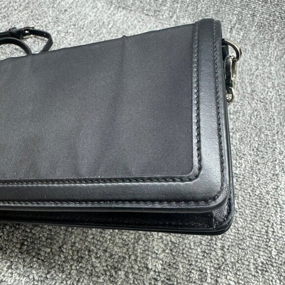 Prada Leather Shoulder Bag 599-081825 - Picture 4 of 13